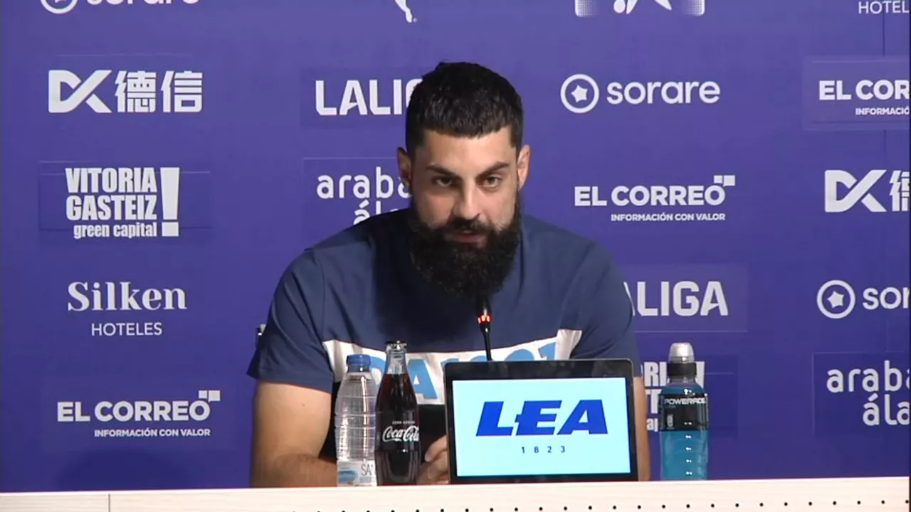 Asier Villalibre, nuevo jugador del Alavés