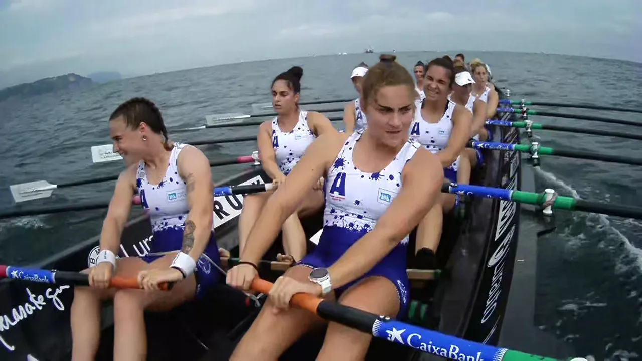 20240728133425_arraun-lagunak-lekeition-euskotren-banderan_