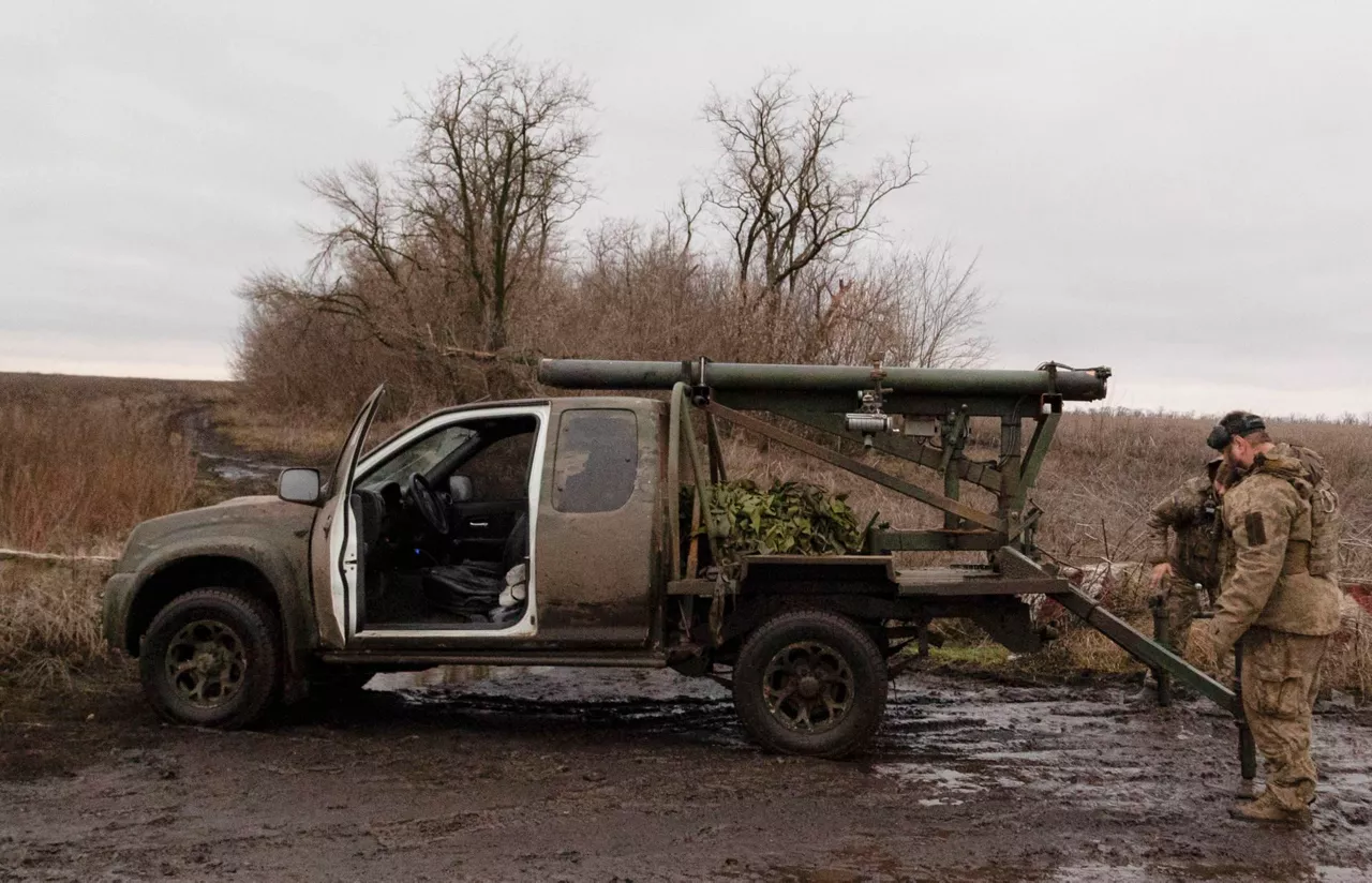 militares-ucranianos-frente-Donetsk-efe