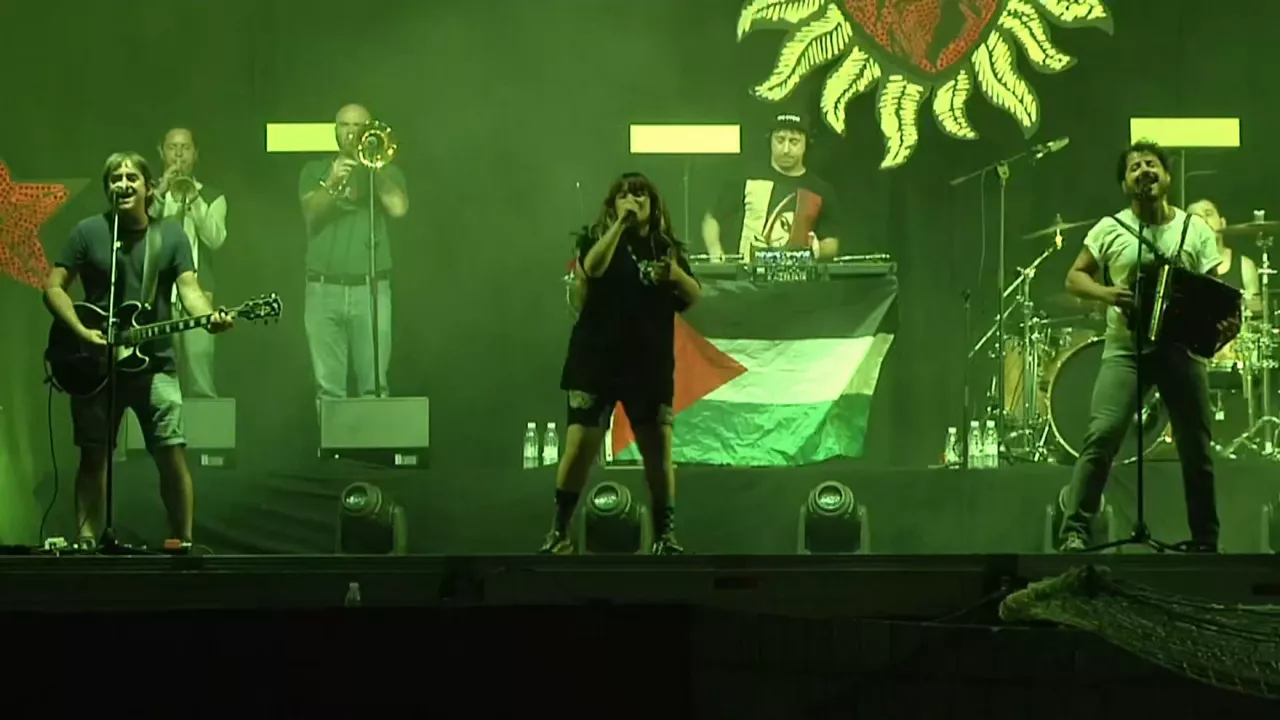 Imagen del concierto de Esne Beltza en Vitoria-Gasteiz