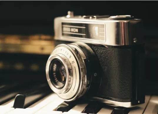 La misteriosa moda de la fotografía analógica