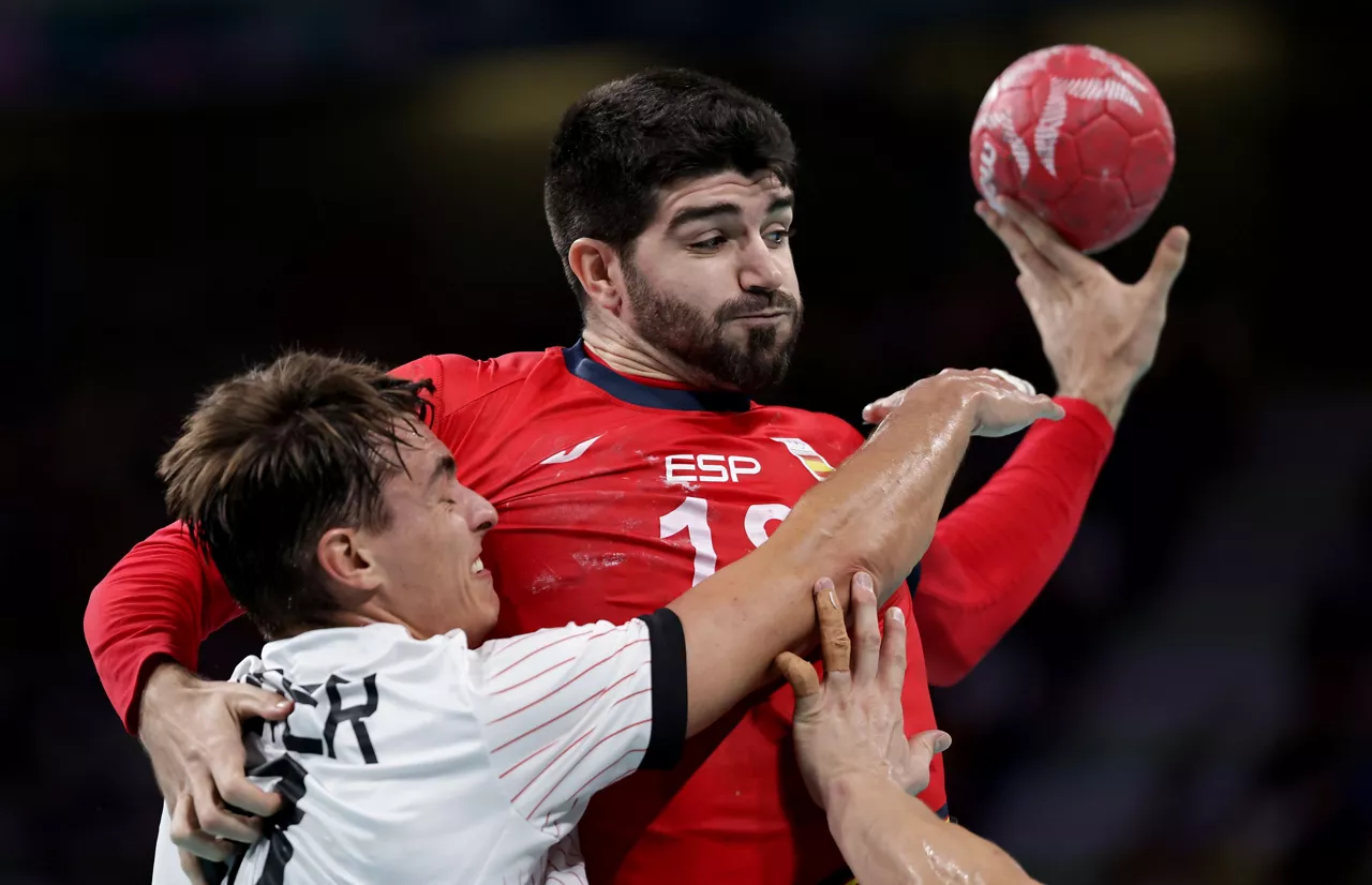 Imanol Garciandia, Espainiako selekzioarekin, Alemaniaren aurkako neurketan. Argazkia: EFE