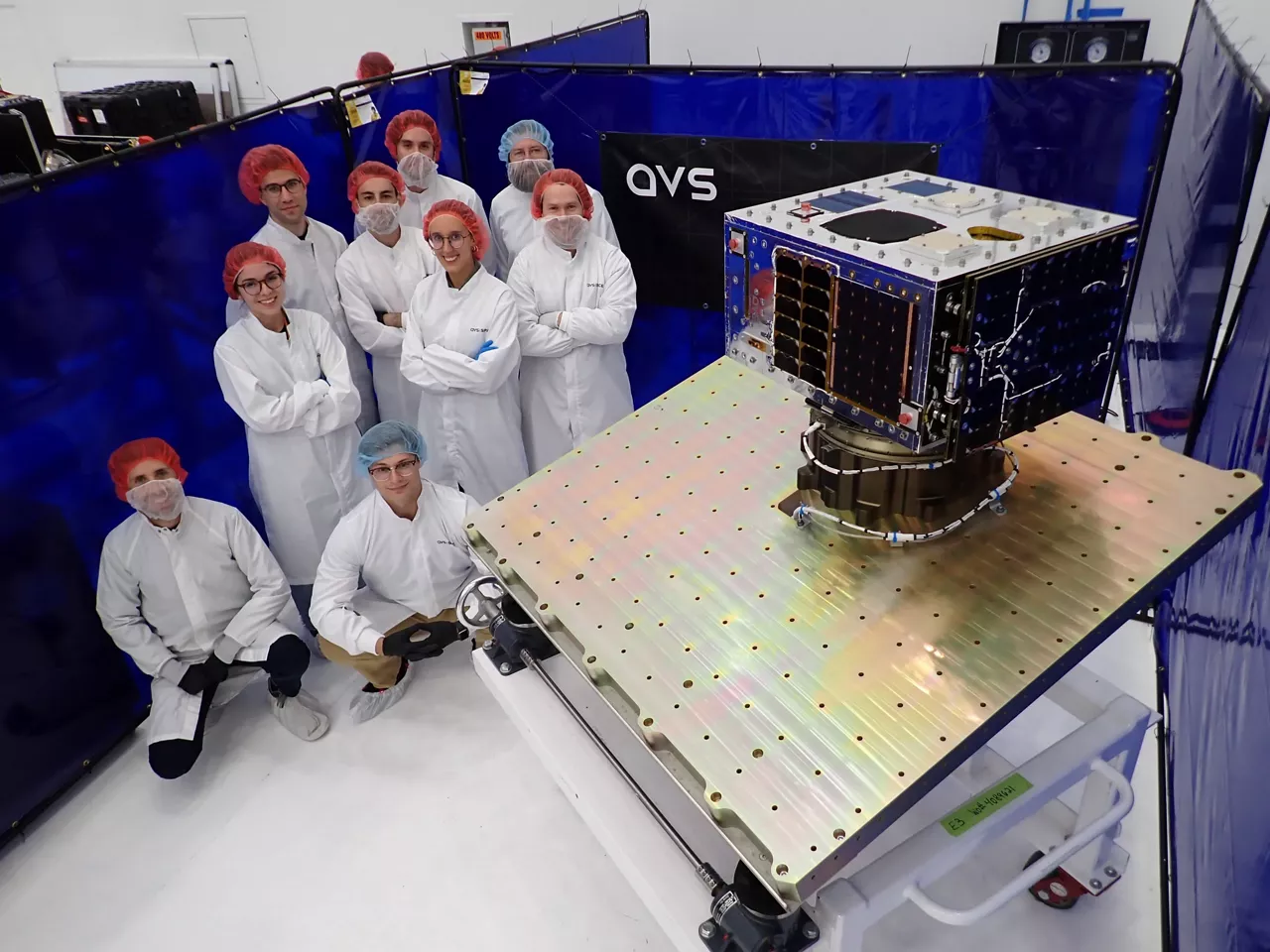 SATELITE LUR_CALIFORNIA_TEAM AVS