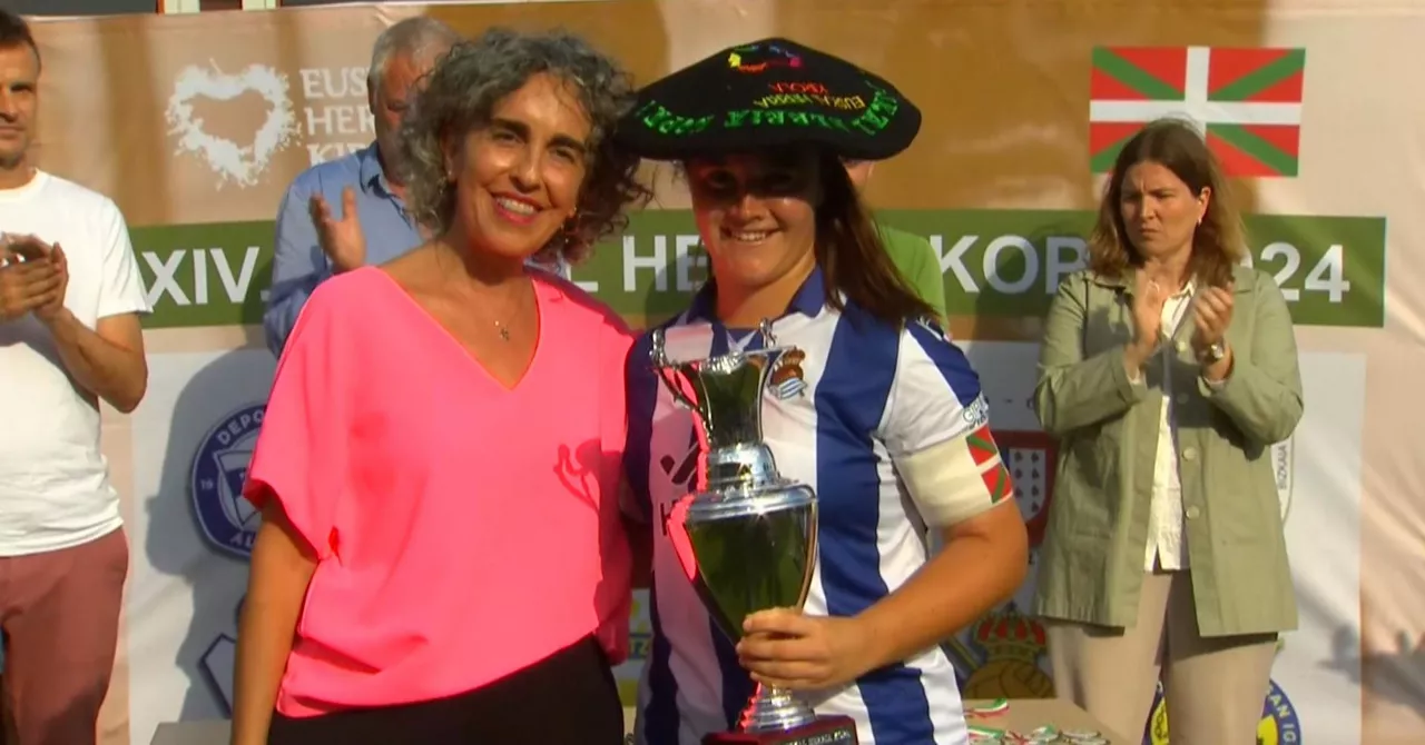 Nerea Eizagirre Realeko kapitaina, Euskal Herria Kopa jasota. Argazkia: EITB Media.