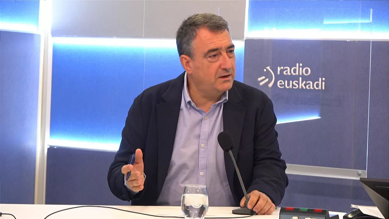 aitor esteban en radio euskadi
