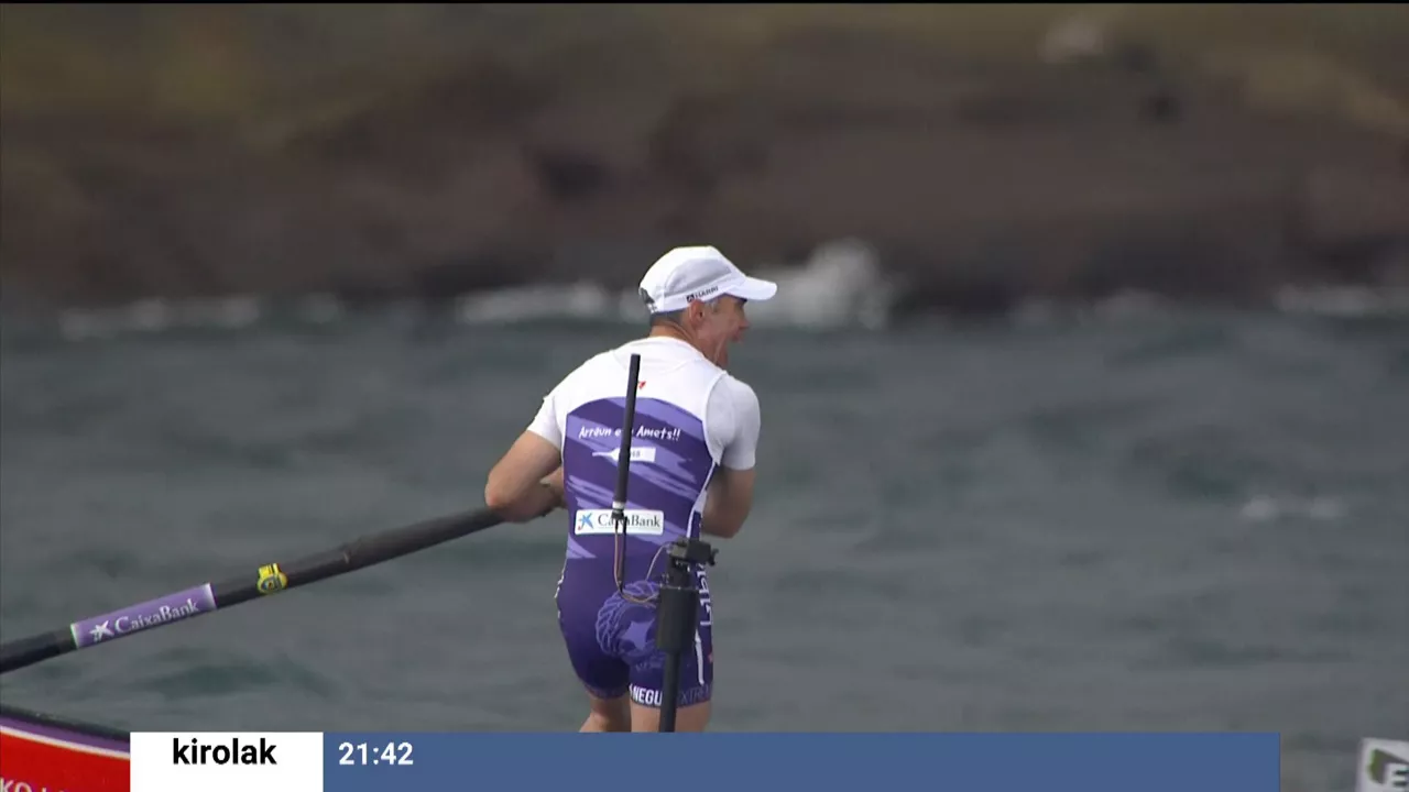Cristian Garma, patrón de San Pedro, durante una regata. EITB Media