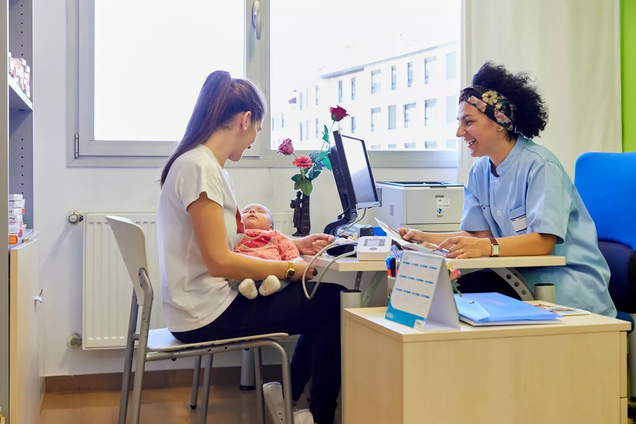 osakidetza haurra bebe txertaketa vacunación pediatra 