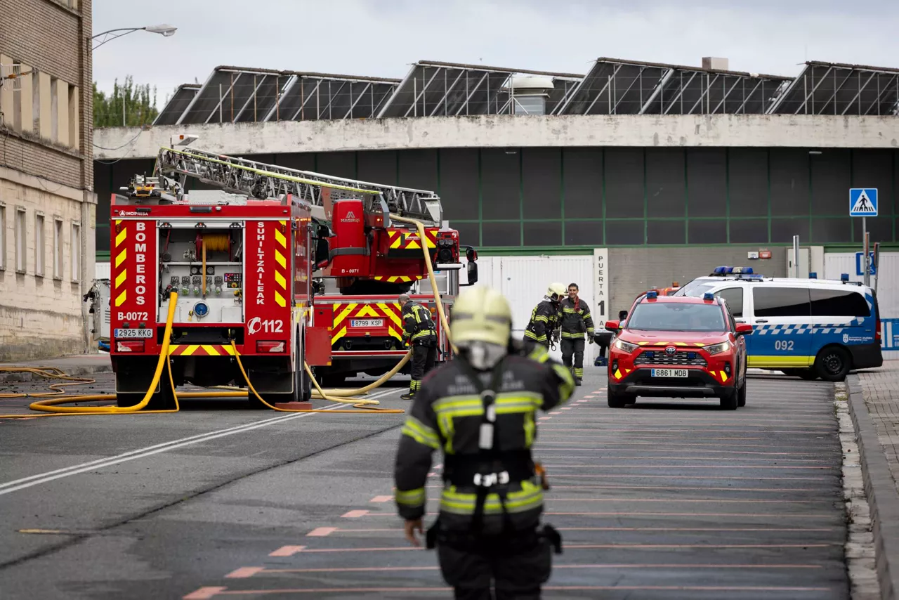 incendio-pamplona-bomberos-efe