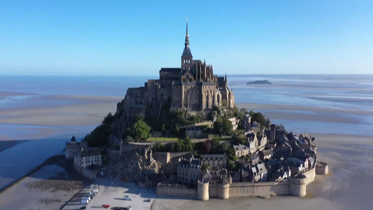 20240919191534_mont-saintmichel-marea-baja_