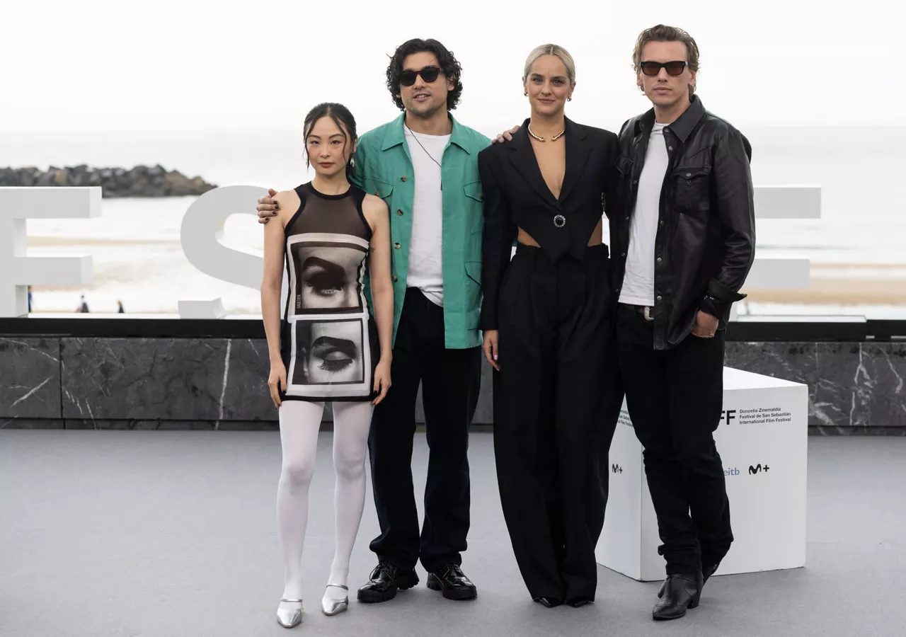 chacha_huang_will_sharpe_noemie_merlant_jamie_campbell_bower efe
