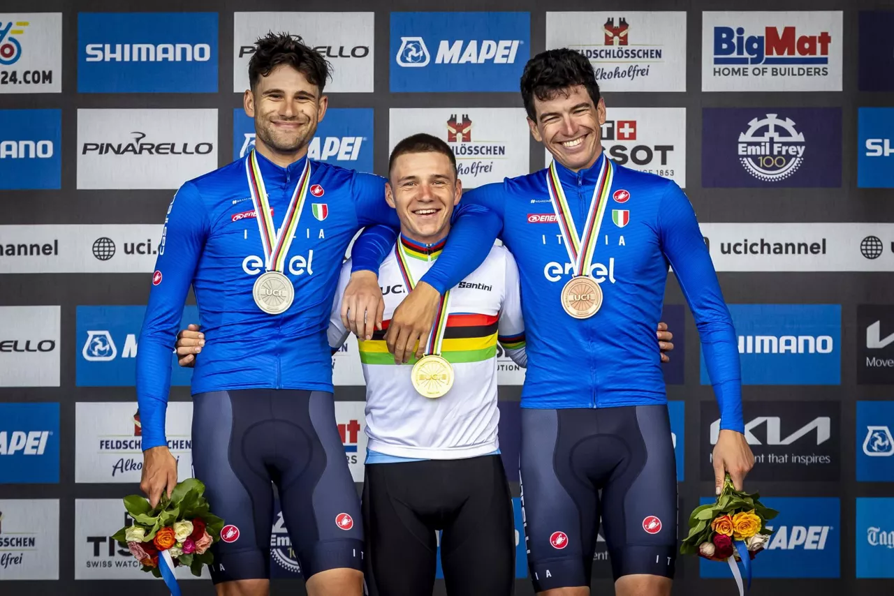 Remco Evenepoel, Filippo Ganna eta Edoardo Affini podiumean. Argazkia: EFE