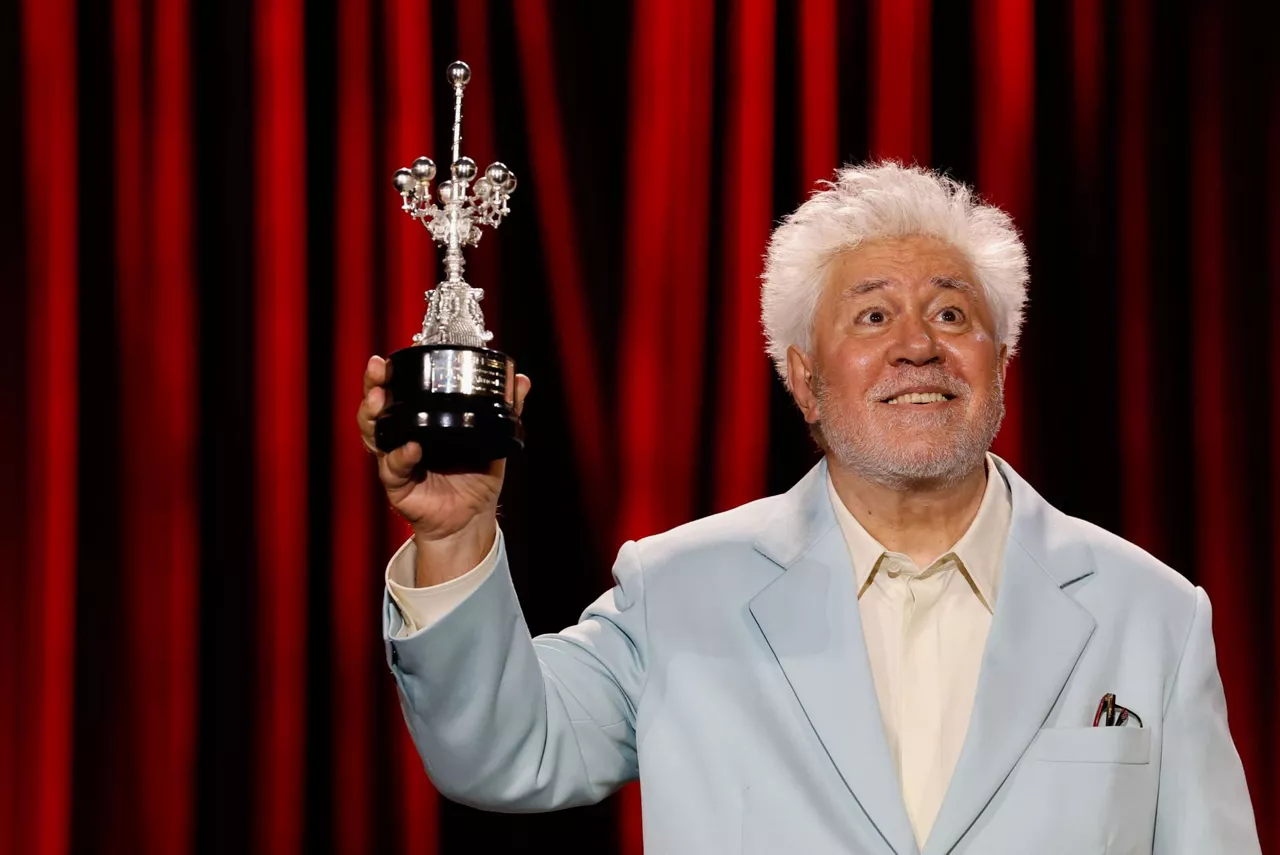 pedro-almodovar-premio-donostia-zinemaldia-efe