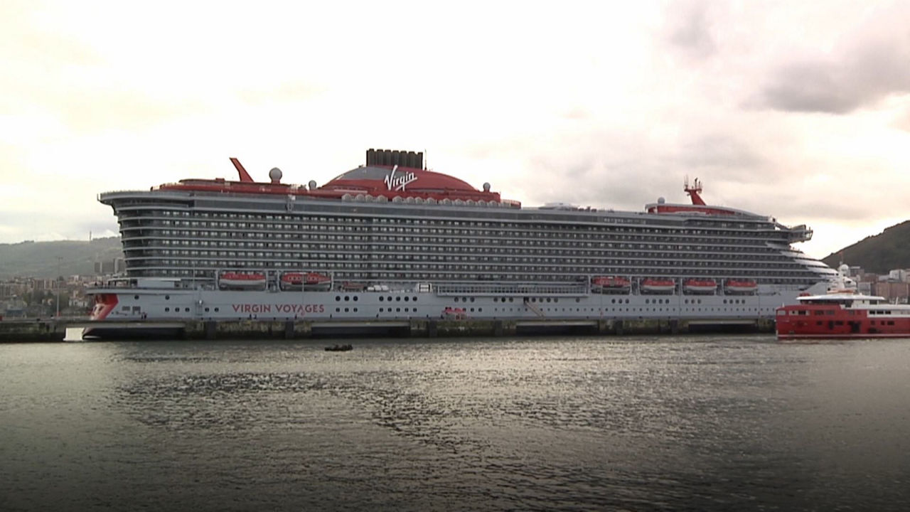 20240926205119_virgin-voyage-getxoko-portuan_