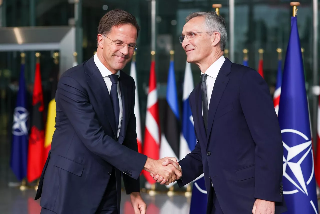 mark-rutte-jens-stoltenberg-otan-efe