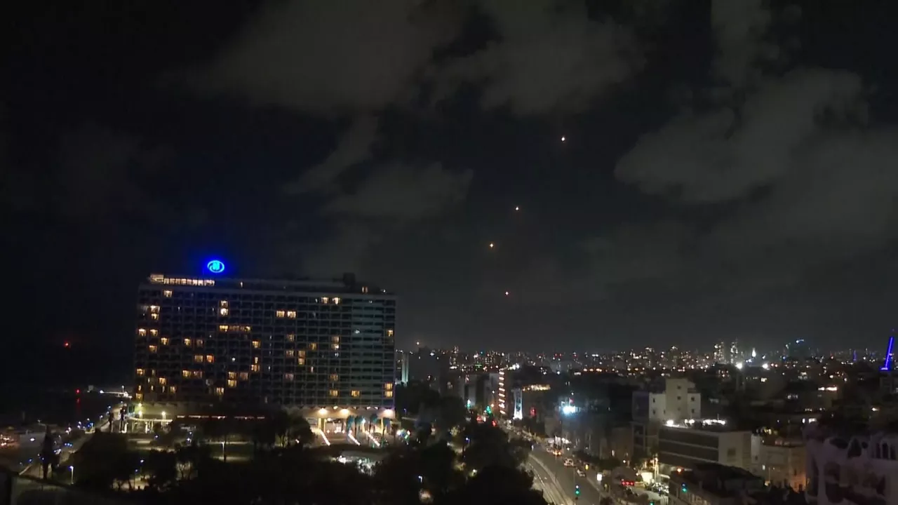 20241001190624_misiles-tel-aviv_