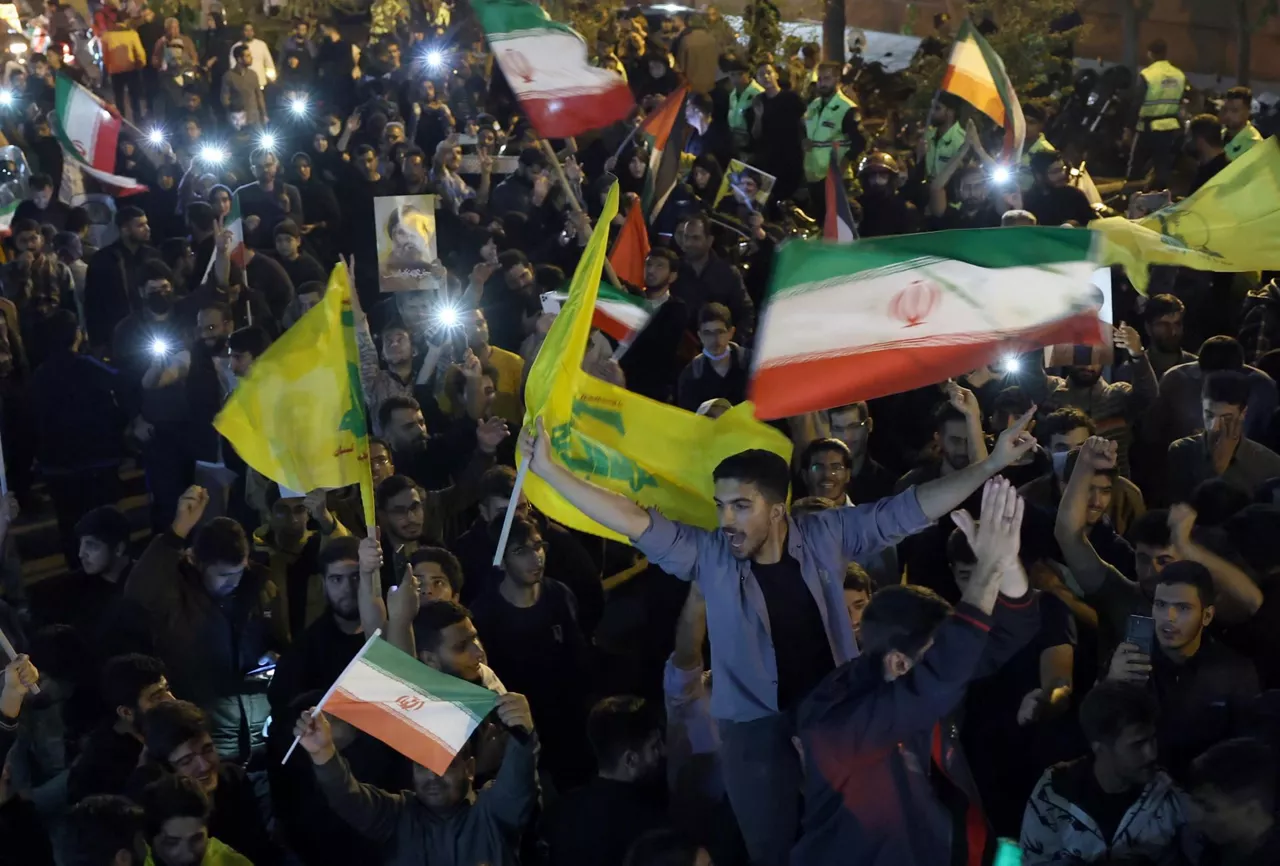 iranis-celebrando-ataque-misiles-israel-efe