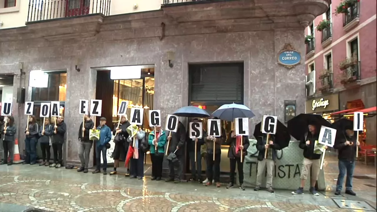 20241002204816_protesta-bilbao-hoteles_