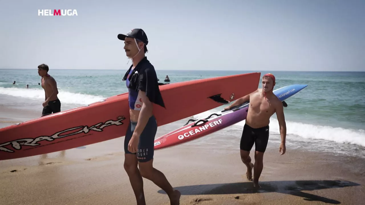 Julen Martikorena y Santxo Etxeberri, surfistas y amigos