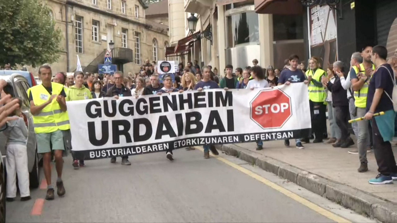 20241019182951_gernika-manifestacion-guggenheim_