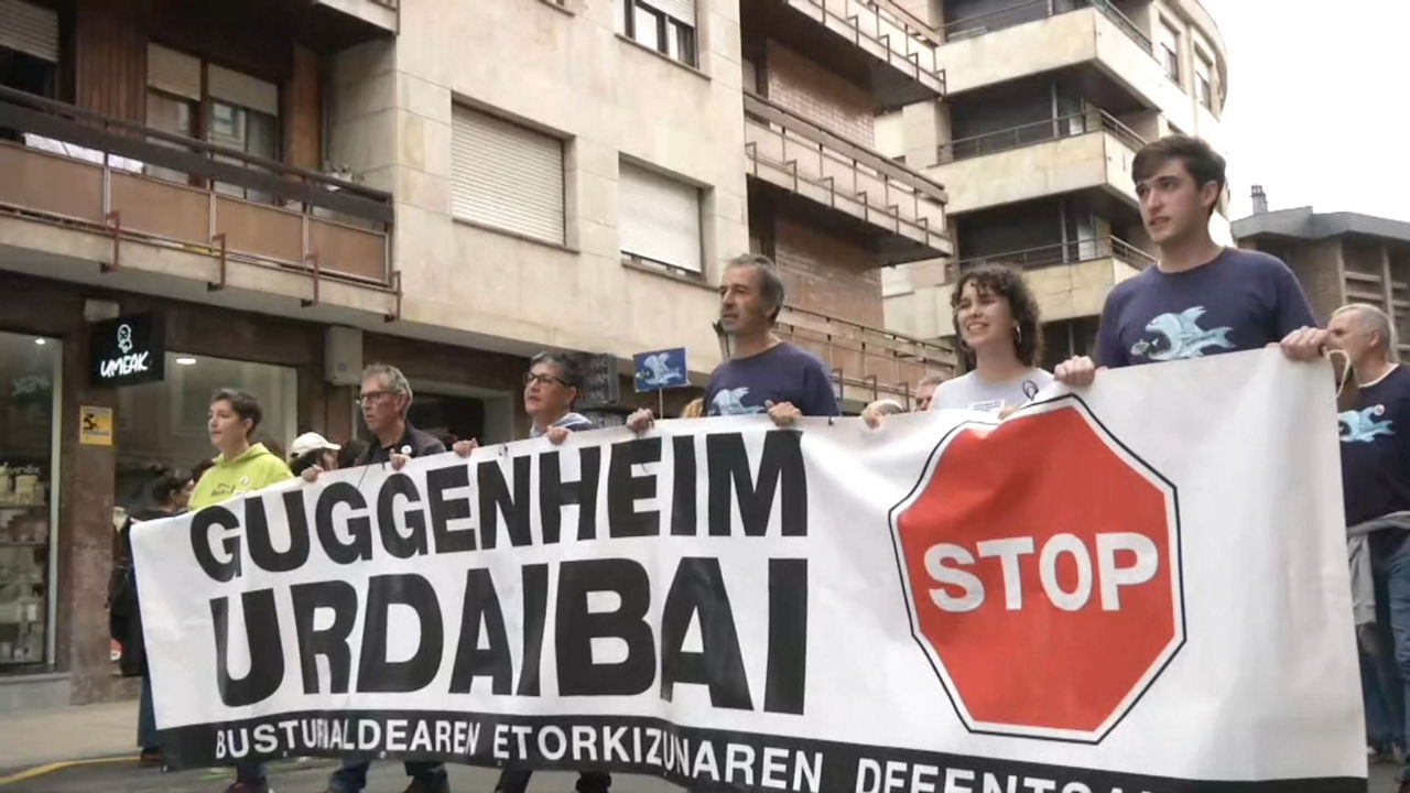 20241019183548_gernika-guggenheim-manifestazioa_