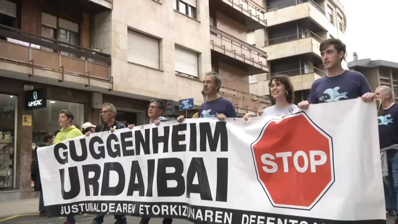 20241019183548_gernika-guggenheim-manifestazioa_