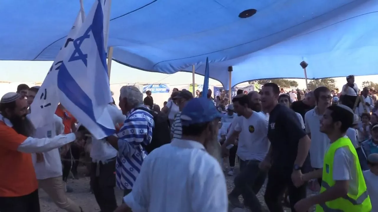 20241023101343_colonos-judios-israelies_