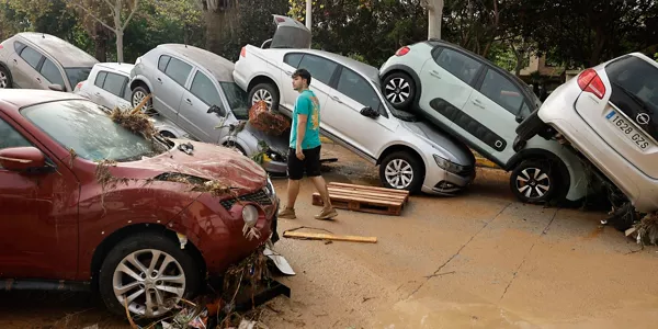 Estado en el que se encuentran varios vehículos en Picaña