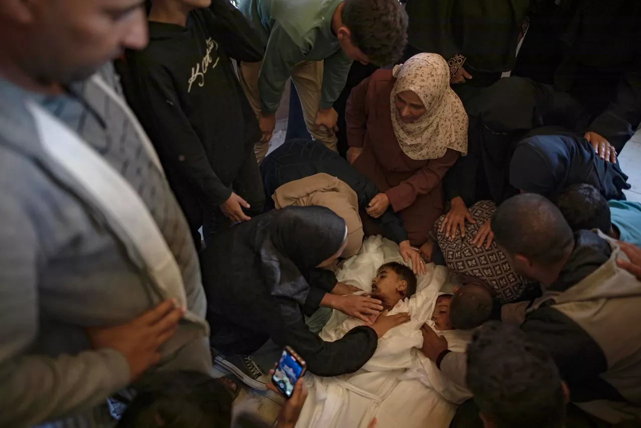 Gaza Israel haurrak hilda EFE