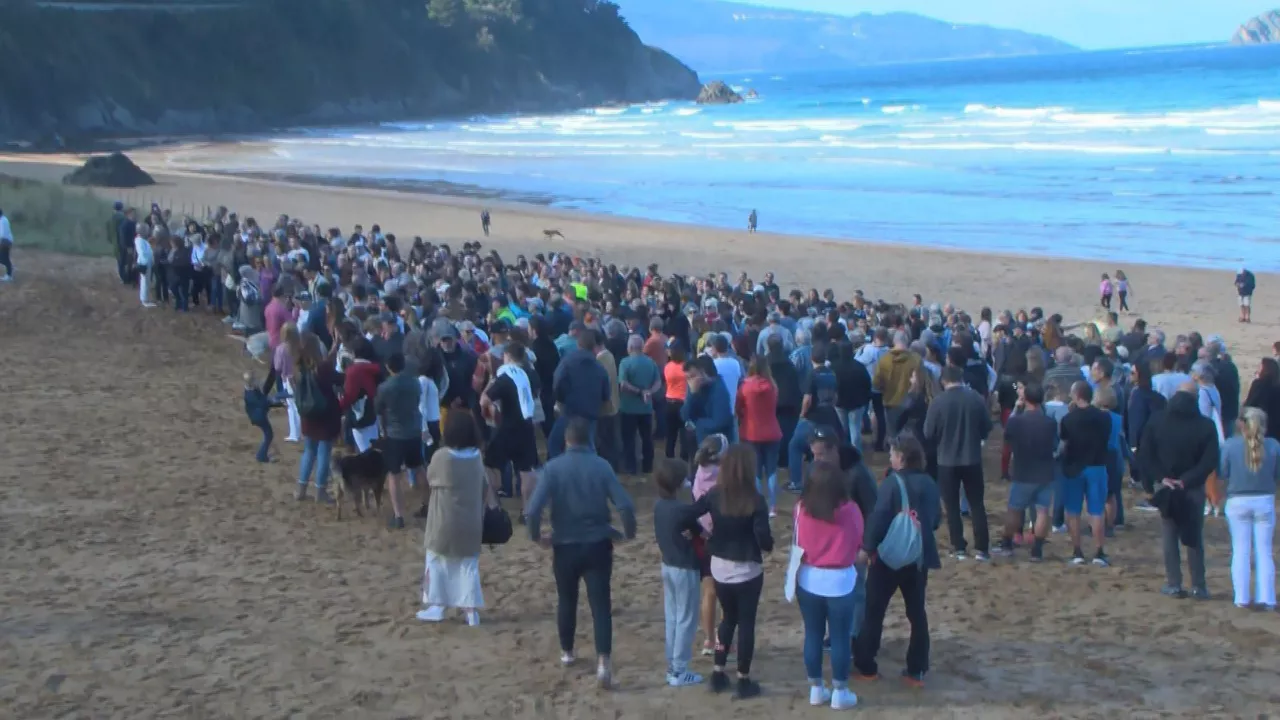 laga hondartza protesta eitb media