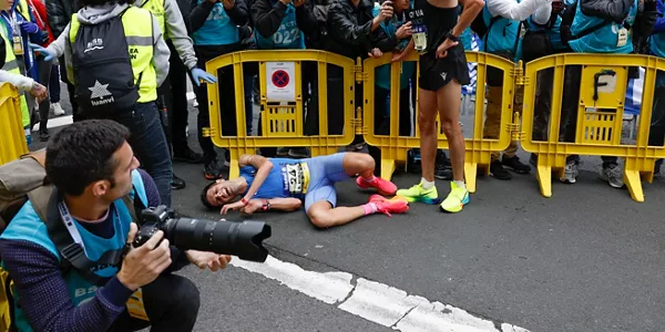 Chaquib Lachgar eta Ruben Morales. Behobia-Donostia 2024. Argazkia: Efe.