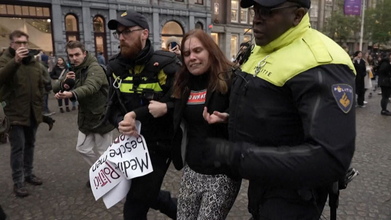 20241110202731_amsterdam-manifestacion-prohibida_