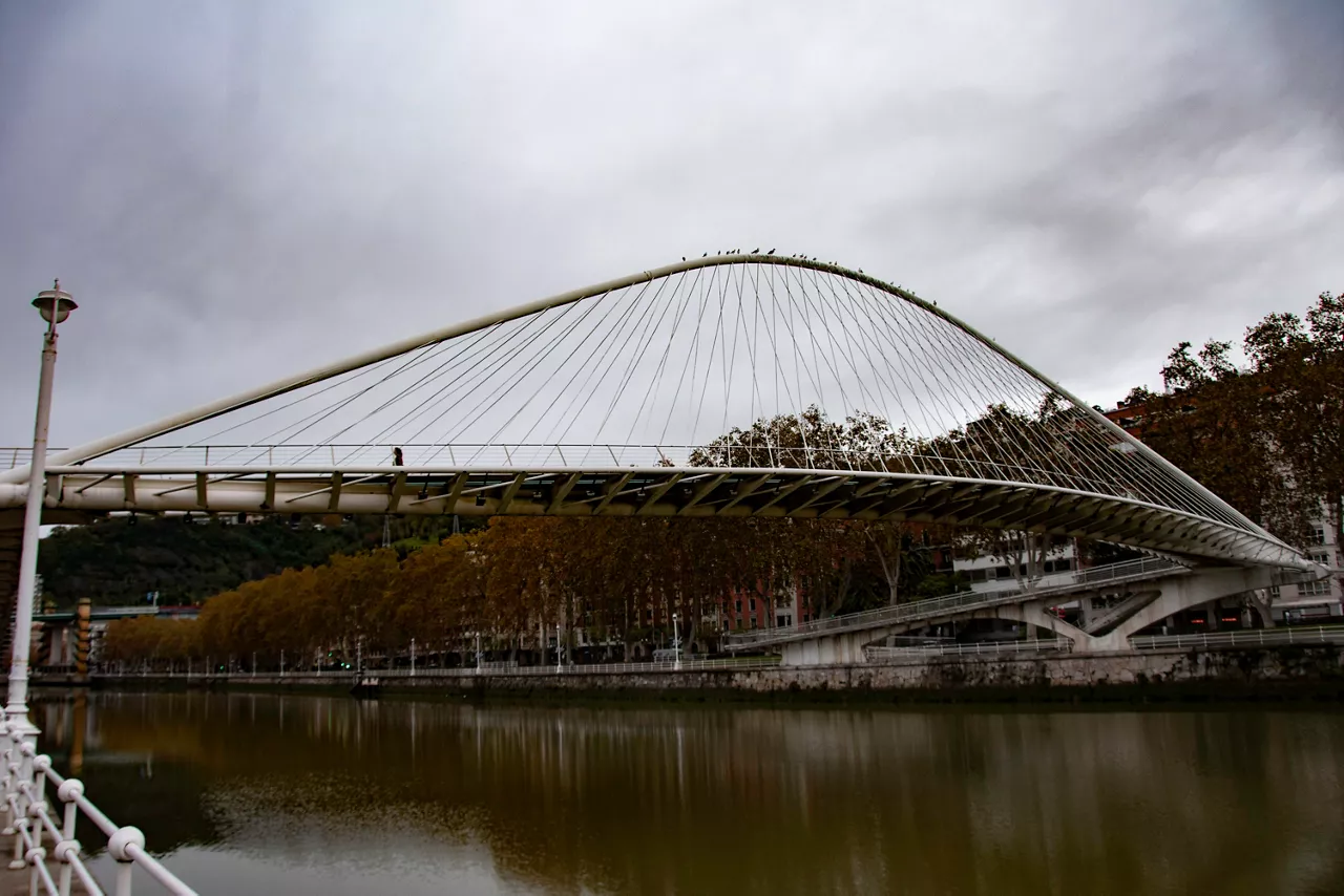 EGURALDI MOTELA BILBO UDAZKENA TIEMPO PLOMIZO OTOÑO BILBAO ANDONI AZA