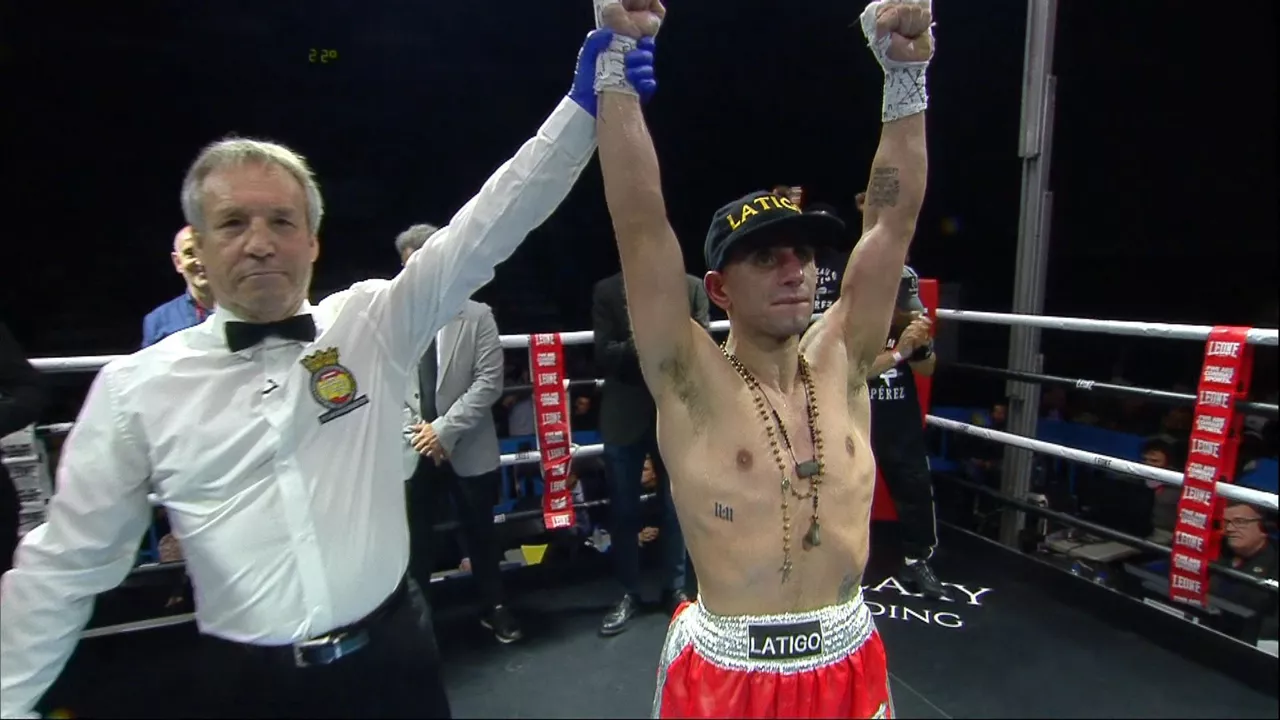 20241116235237_sebastian-perez_