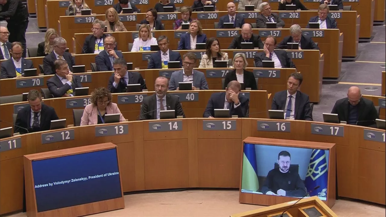 Zelenski-1000-dias-guerra-Ucrania-Parlamento-europeo-Reuters