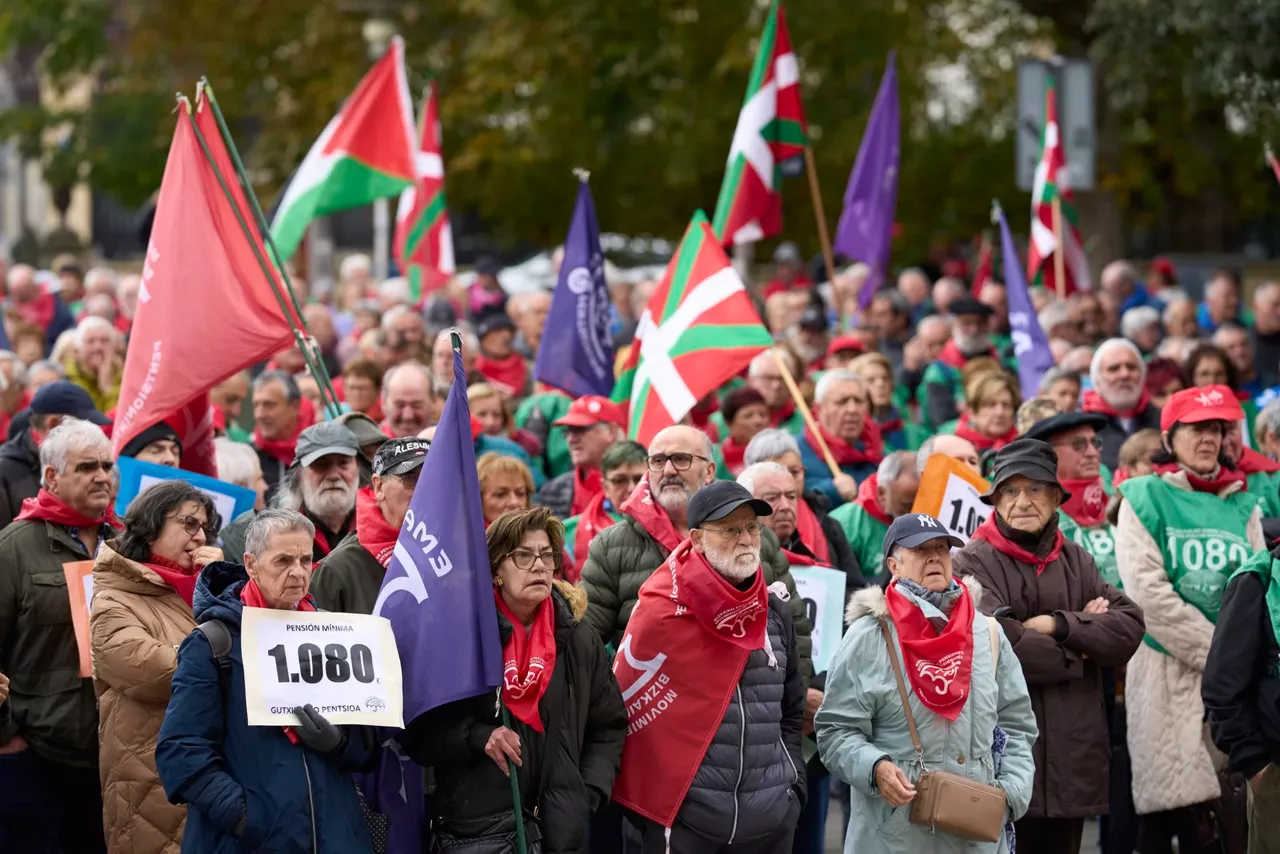 vitoria-manifestacion-pensionistas-efe