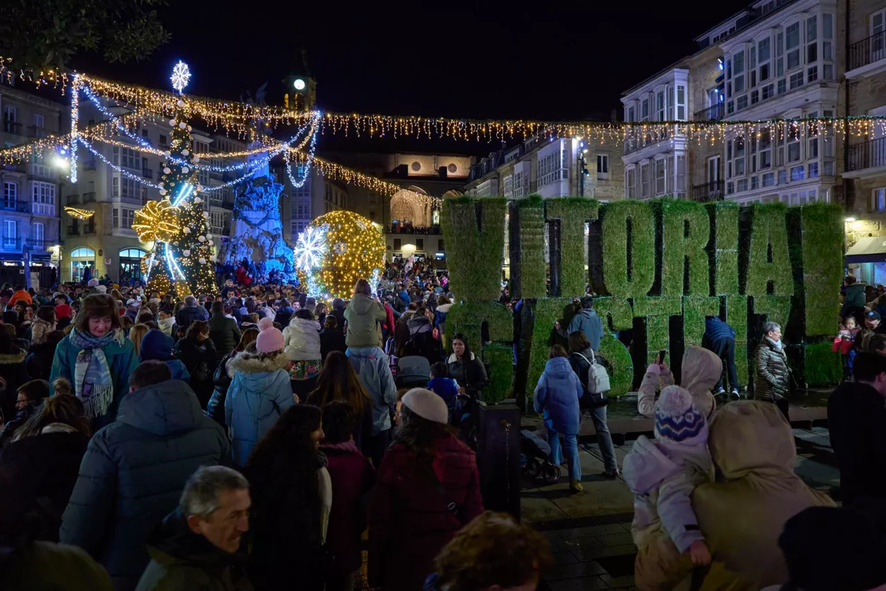 Gabonak argiak Gasteiz Vitoria navidad luces EFE