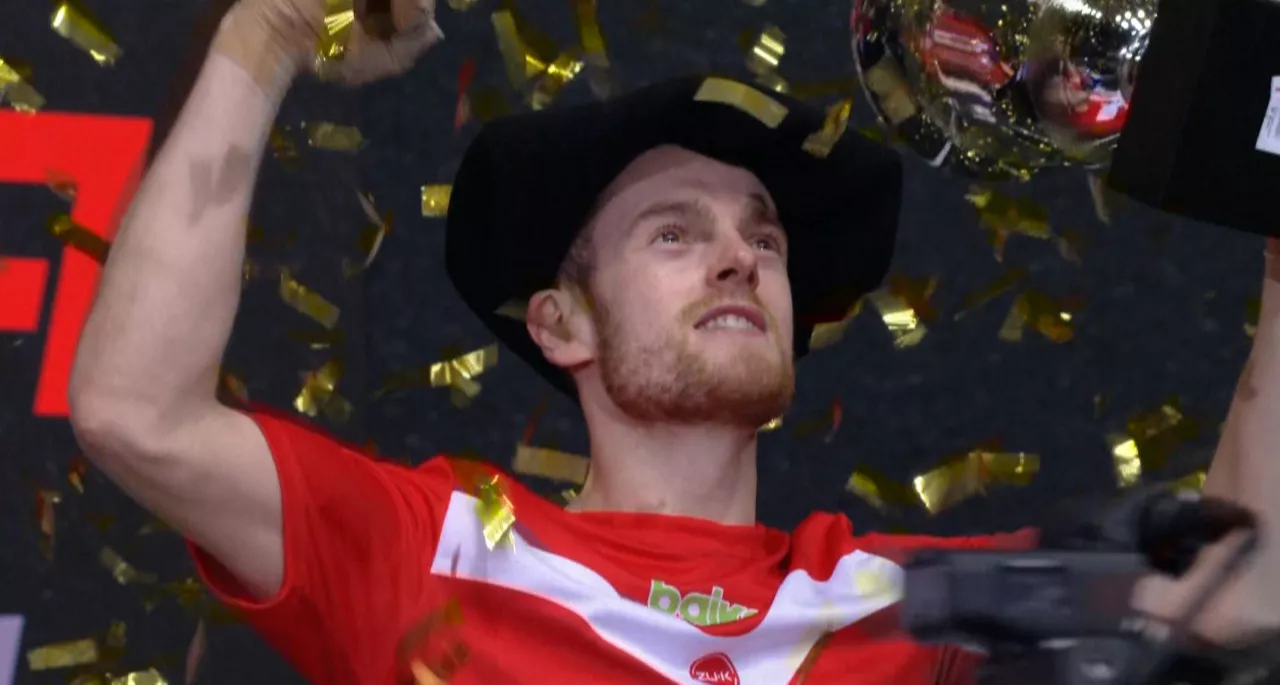 UNAI _LASO_TXAPELA_BIDEOA_PANTAILAZOA_EITB_MEDIA_LAU_TERDIKOA