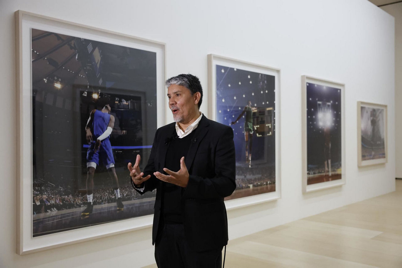 Paul Pfeiffer Guggenheim-efe