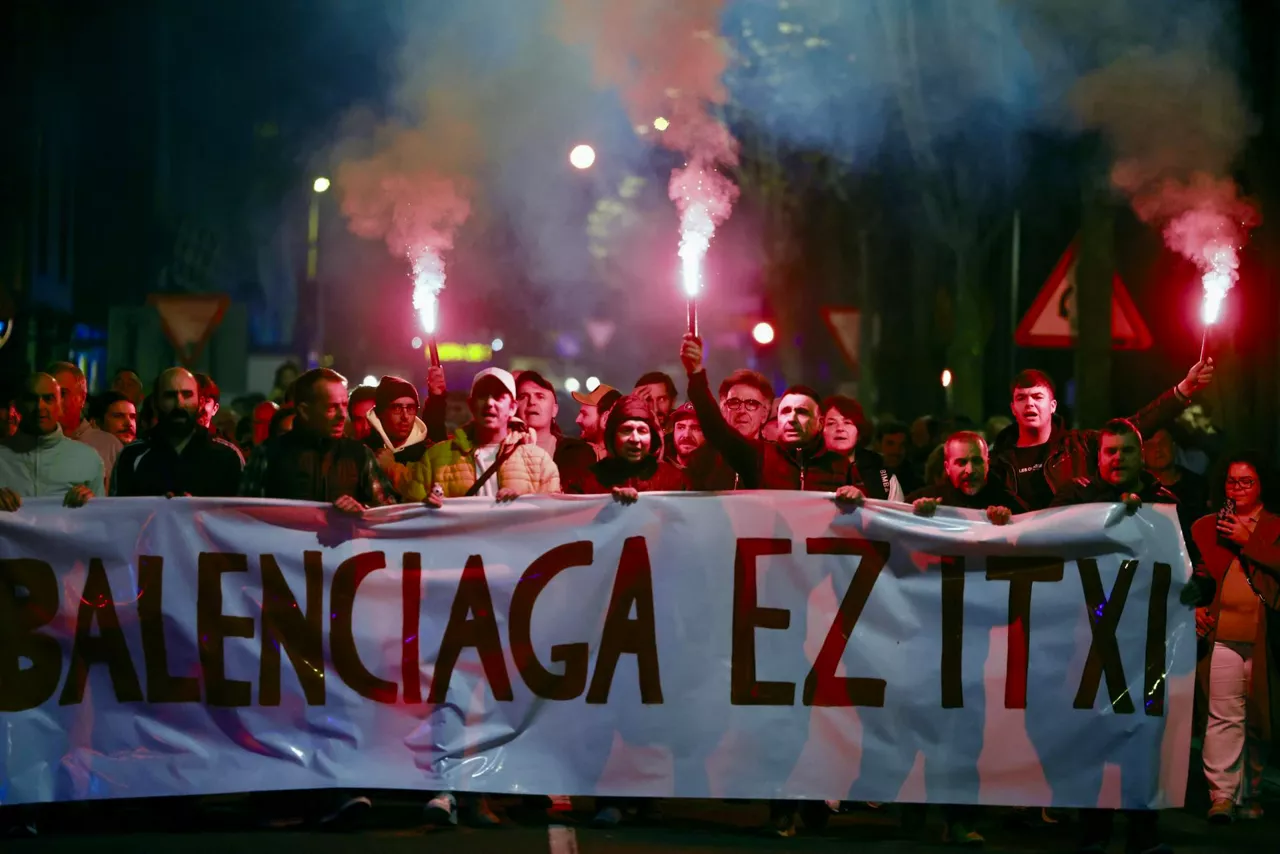 manifestacion-zumaia-astilleros-balenciaga-efe