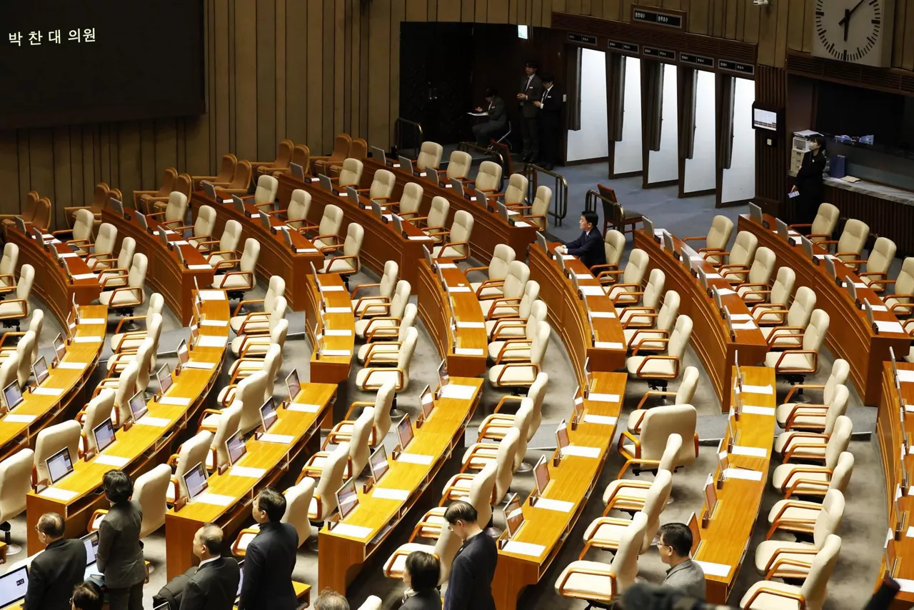 hego_korea_parlamentua_zentsura_mozioa efe