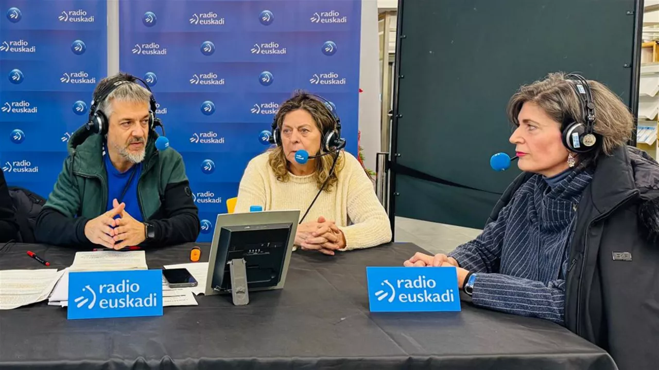 Iñaki Espiga, Amaya Arbulu y Nélida Urretxu. Foto: EITB Media