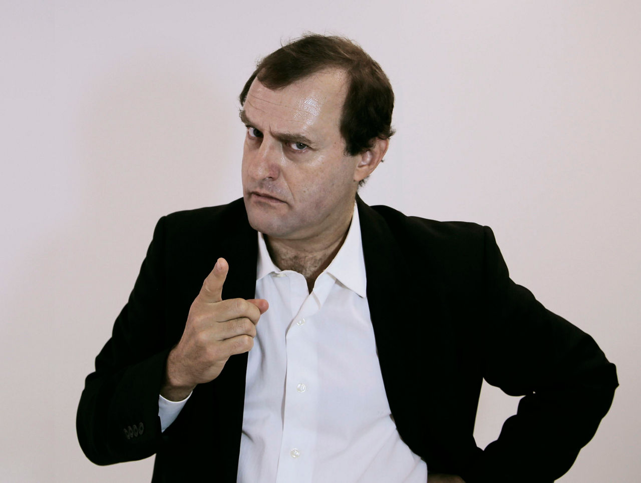 Alfonso Díez: "El 7 de enero estrenamos en el Teatro Arriaga lo último de Arimaktore: Antíguona"