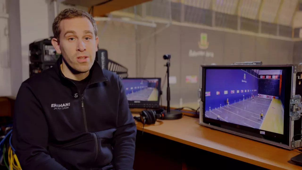 Antxon Alberdi, responsable del VAR del Eusko Label Winter Series