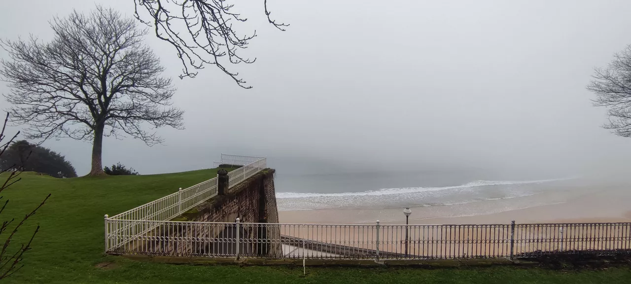 BEHE LAINOA DONOSTIAN niebla