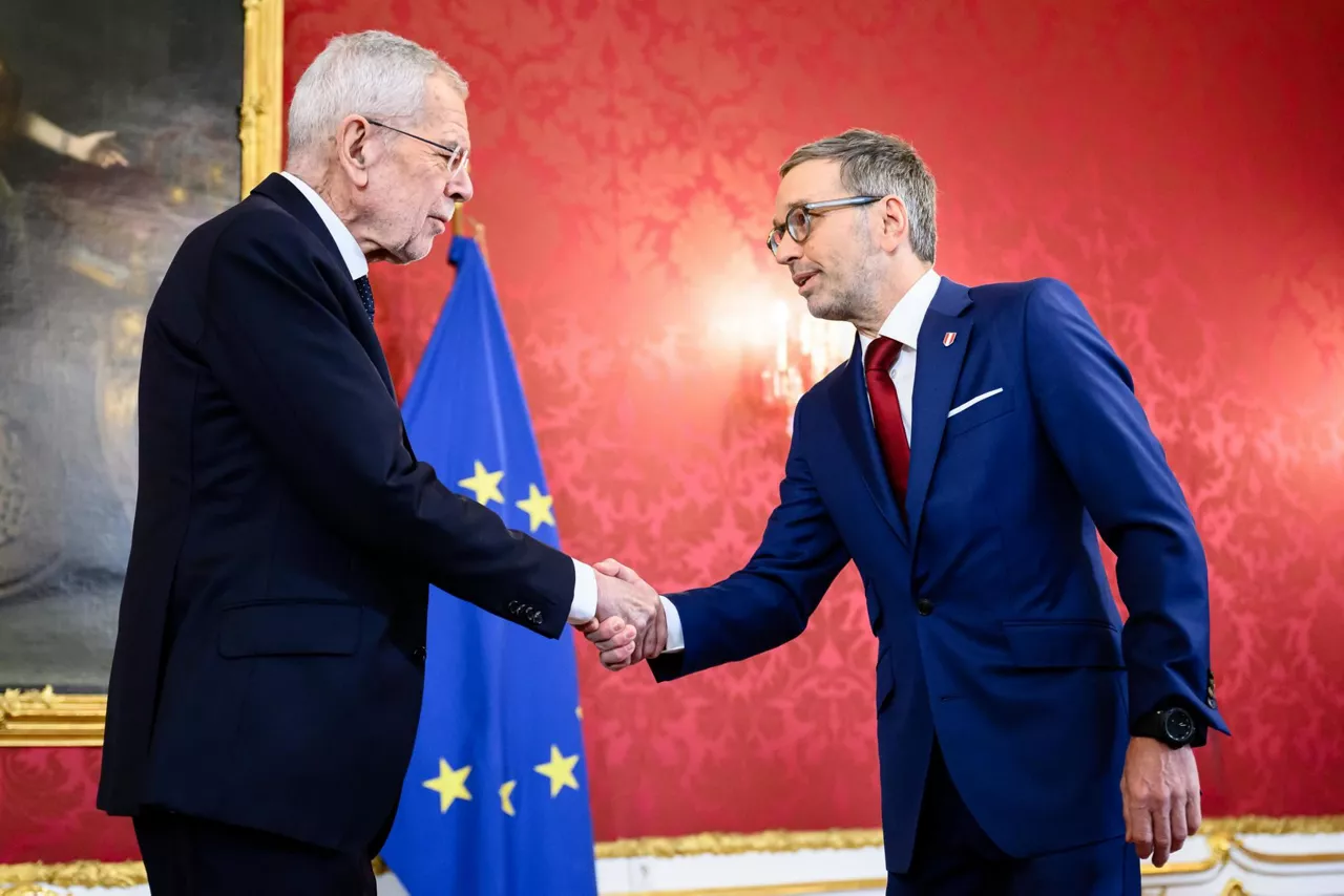 van_der_bellen_herbert_kickl_austria efe