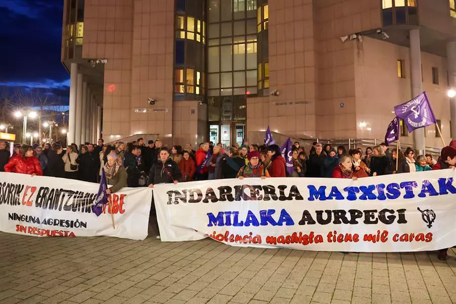barakaldoko hilketa matxista salatzeko elkarretaratzea EFE