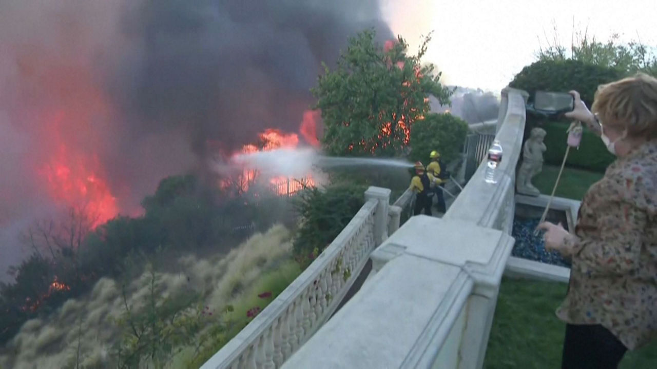 20250108103028_los-angeles-incendio_