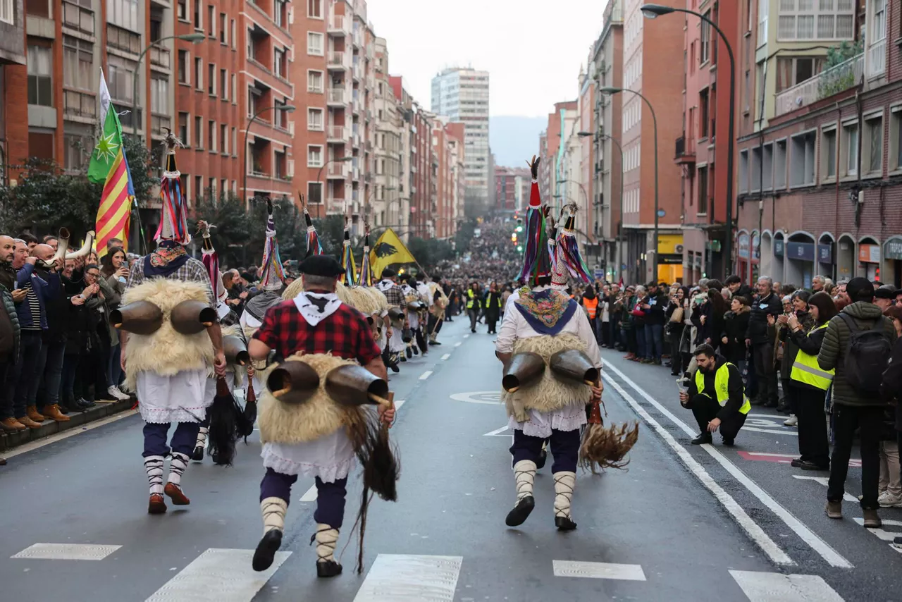 sare manifestazioan bilbon efe