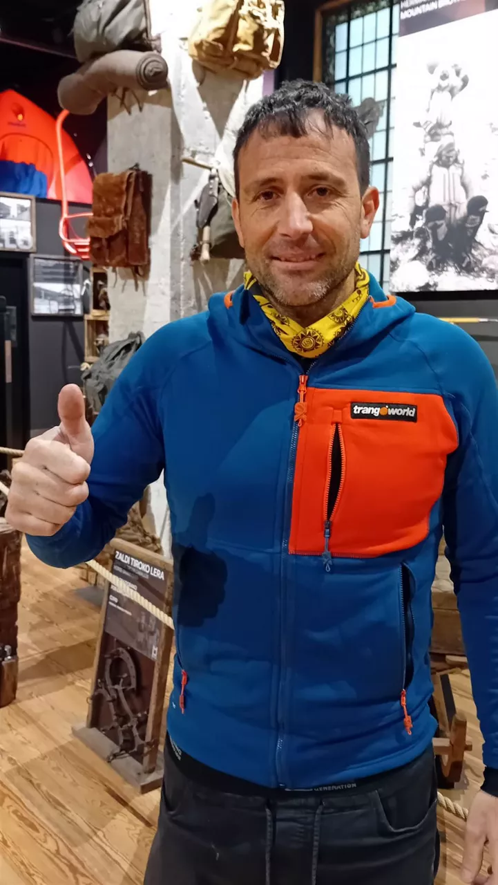 Álex Txikon, ya en casa. Foto: EITB Media