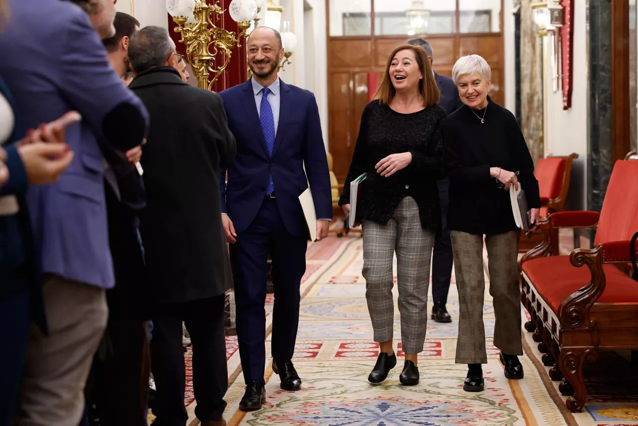 Mesa-del-Congreso-Francina-Armengol-efe